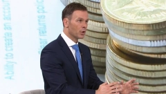 SINIŠA MALI ODRŽAO NIKEZIĆU ČAS MATEMATIKE Svi rezultati daleko su bolji nego kad su Dušan Nikezić i Dragan Đilas imali vlast u ovoj zemlji