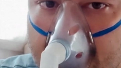OVO JE PAKAO Srpski pevač pao u krevet, temepratura 40 mu kida telo, jezivo izgleda i ne može da ustane!