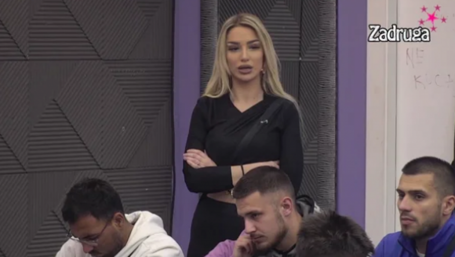 SKANDALOZNO Produkcija tuđe poklone daje Aleksandri Nikolić, gledaoci izrevoltirani i besni sve obelodanili (VIDEO)