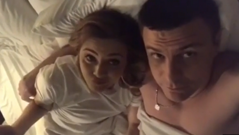 "NEPRIJATNO JE, 300 LJUDI NAM DIŠE ZA VRATOM" Vuk Kostić otkrio kako su izgledale intimne scene sa Ninom Janković, glumica se ukočila!