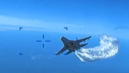 OBJAVLJEN SNIMAK Evo kako su Rusi oborili američki dron! (VIDEO)