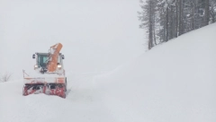 NE KREĆITE NA PUT BEZ ZIMSKE OPREME Snežni haos na Goliji