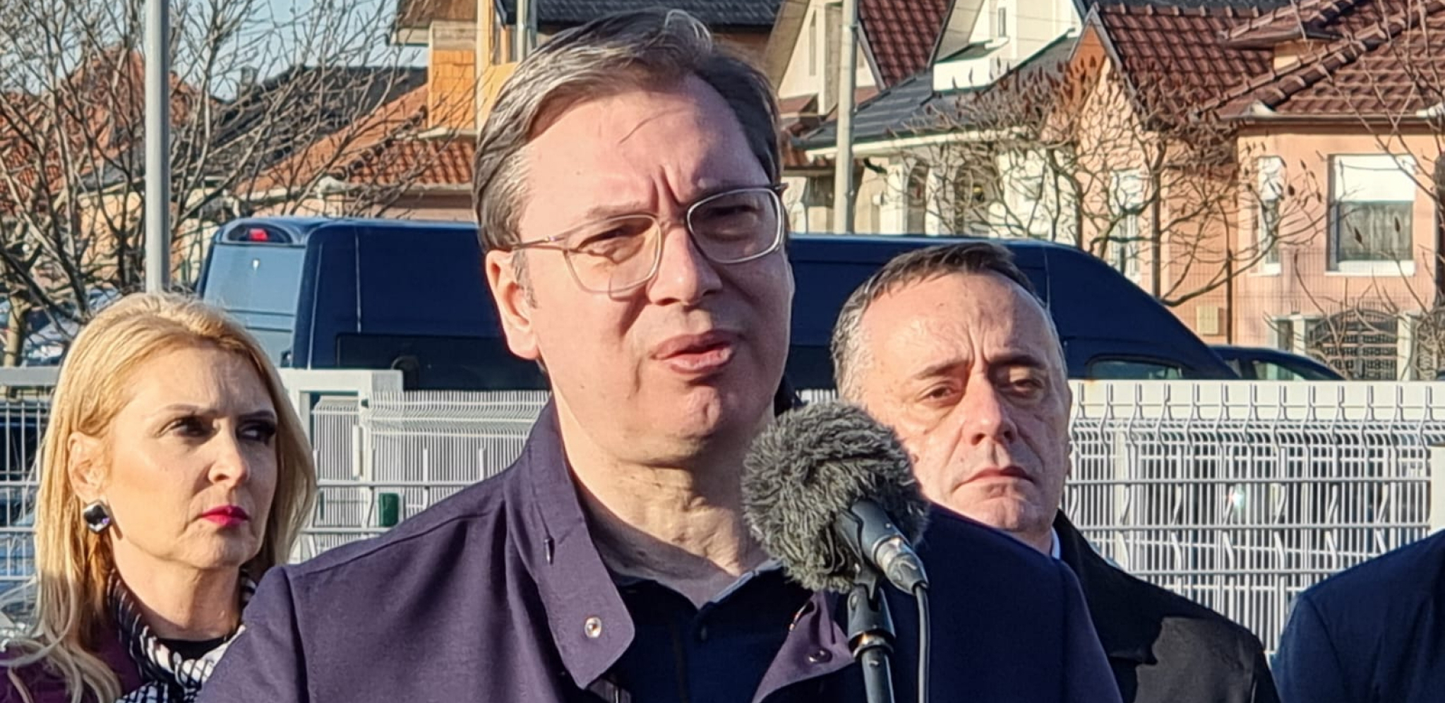 NAJAVLJENA SEDNICA BIROA ZA KOORDINACIJU SLUŽBI BEZBEDNOSTI Vučić: Ode svet, samo da mi ne odemo za njim