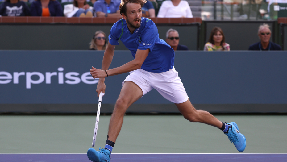 ŠOU MEDVEDEVA I TIJAFOA Rus iskoristio osmu meč loptu i plasirao se u finale Indijan Velsa