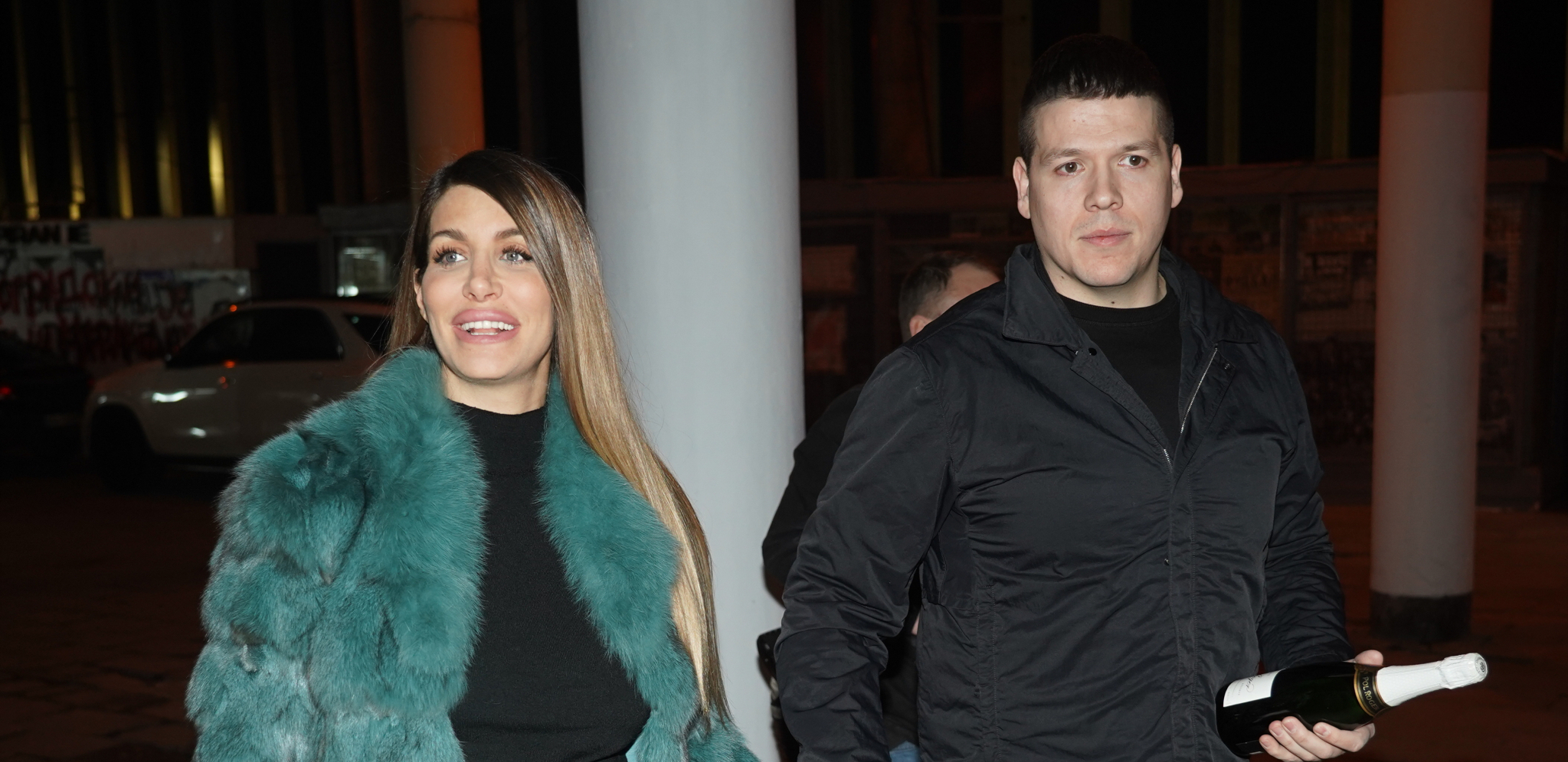 SUVI LUKSUZ Sloba i Jelena žive u Višnjičkoj banji žive u kući od 500.000 evra, bazen u staklu, mermerno kupatilo, a tek da vidite spavaću sobu!