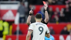 MITROVIĆ NIJE UDARIO SUDIJU Srpski napadač dobio podršku, u Fulamu zgroženi zbog drakonske kazne