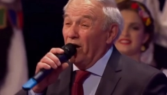 I KAMEN BI ZAPLAKAO! Tragična životna priča našeg pevača Jedan sin mu je umro, a drugi boluje od šizofrenije, izgubio ženu na rukama!