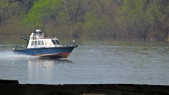 DRAMA U NOVOM SADU! MUŠKARAC SKOČIO U DUNAV! Rečna policija uspela da ga izvuče