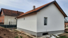 Kancelarija za KiM obezbedila novac za tri porodične kuće u opštini Vitina
