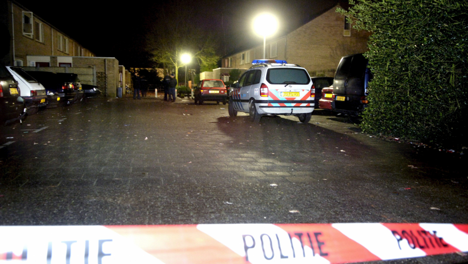 EKSPLOZIJE ODJEKIVALE HOLANDIJOM Ima povređenih, incidenti u 3 grada