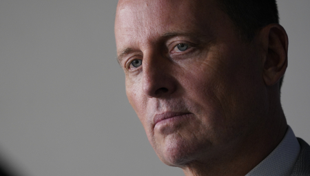 KAMALA NE ZNA GDE JE BALKAN, A KAMOLI KIM Grenel razvalio Harisovu