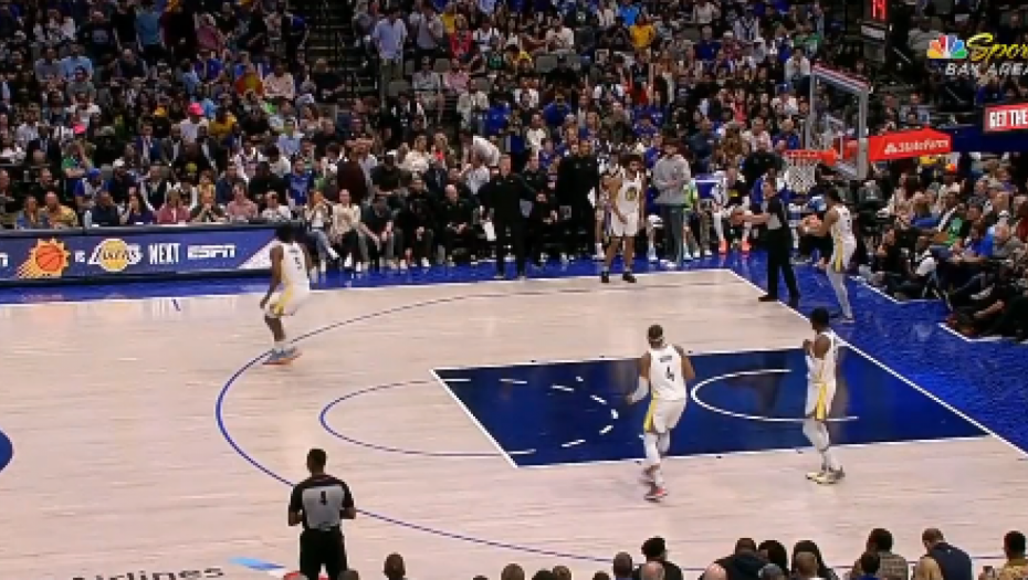 OVO DO SADA NISTE VIDELI Nisu znali gde teraju: Igrači Dalasa pomešali strane, pao najlakši koš ikada (VIDEO)