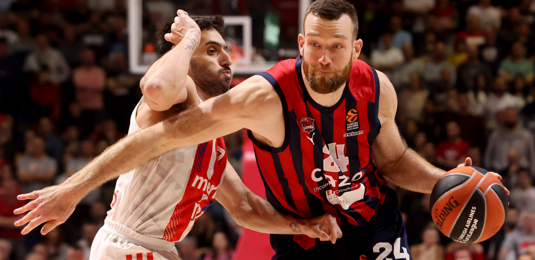 ZVEZDIN SAN I DALJE ŽIVI Crveno-beli granitnom odbranom srušili Baskoniju, u Partizanu trljaju ruke, brine povreda Vildoze