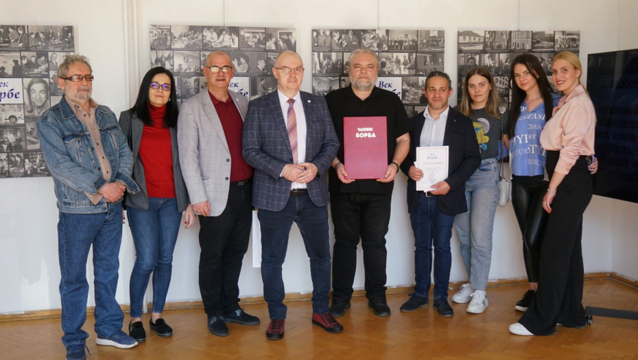 Izložba fotografija pod nazivom "Vek Borbe" otvorena u Galeriji Niškog kulturnog centra