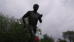 HEROJI ŽIVE VEČNO Umesto na trku otišao je u rat, poznati atletičar dao je život za Srbiju (VIDEO)