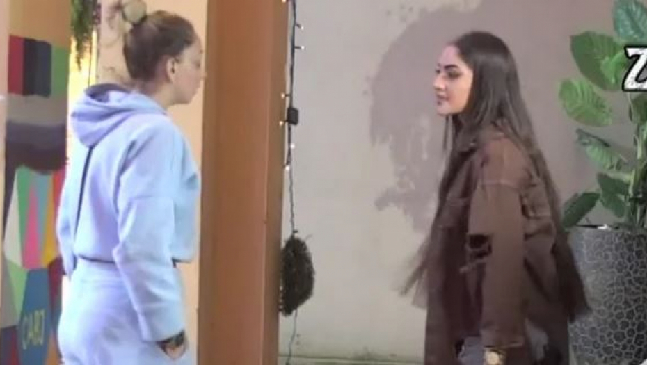 'JA SAM BRE IZGUBILA NEKOGA KOG NAJVIŠE VOLIM" Nakon raskida Anđela hisiteriše po imanju, Ana pokušava da je smiri