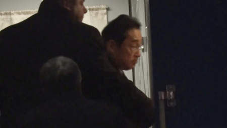 KIŠIDA ZELENSKOM POKLONIO VARJAČU! Japanski premijer preneo "magiju" na Ukrajinu, Kina i Rusija dobile novi problem!