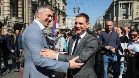 JOVANOVIĆ I OBRADOVIĆ NEMAJU MORALNIH DILEMA Porodične vrednosti zajedno s kokainskim orgijama!