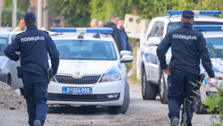 VOZAČ PRONAĐEN SA KAIŠEM OKO VRATA Nova saznanja o nesreći kod Surčina lede krv u žilama, pre izlaska iz kuće porodici je rekao ovo