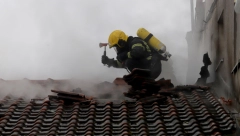 POŽAR U KRAGUJEVCU Evakuisane dve osobe iz porodične kuće