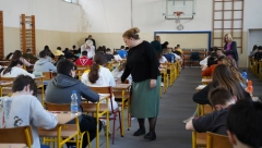 "OVO VAM JE NAJTEŽI DOMAĆI KOJI VAM DAJEM" Zbog pisma profesorke maturantima svi joj kliču