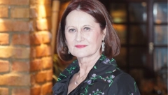 DANICA RISTOVSKI VIŠE NE MOŽE DA SAKRIJE BOLEST Sve je vidljivija, glumica zabrinula poslednjim pojavljivanjem! (FOTO)