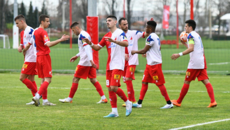 LALE SRUŠILE PAZARCE Bomba Čumića i majstorija Nikolića za pobedu Vojvodine koja diše za vratom Partizanu