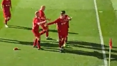 (NE)PRIJATELJSKA UTAKMICA Haos na meču Liverpula i Seltika, a za sve je "kriv" Džerard