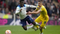 ENGLESKA RUTINSKI SA UKRAJINOM "Sedmica" Islanda, Slovenija lider grupe