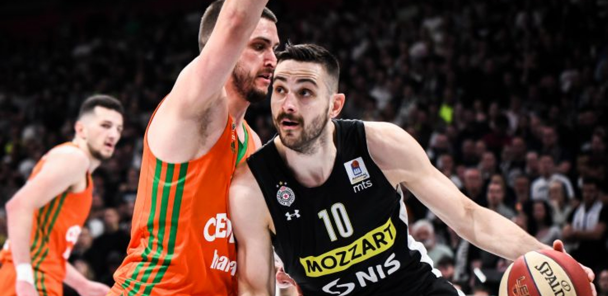 PARTIZAN SLAVIO U ZAVRŠNICI ZA INFARKT Crno-beli se revanširali Olimpiji i napravili džinovski korak ka prvom mestu ABA lige