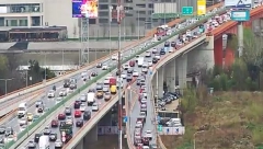 ZAUSTAVLJEN SAOBRAĆAJ Sve tri trake zakrčene na "Gazeli" zbog stravičnog sudara