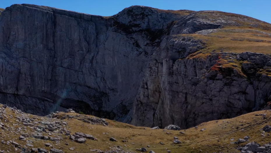 DETALJI TRAGEDIJE U HRVATSKOJ Devojka se izdvojila iz grupe i pala u 120 metara duboku provaliju