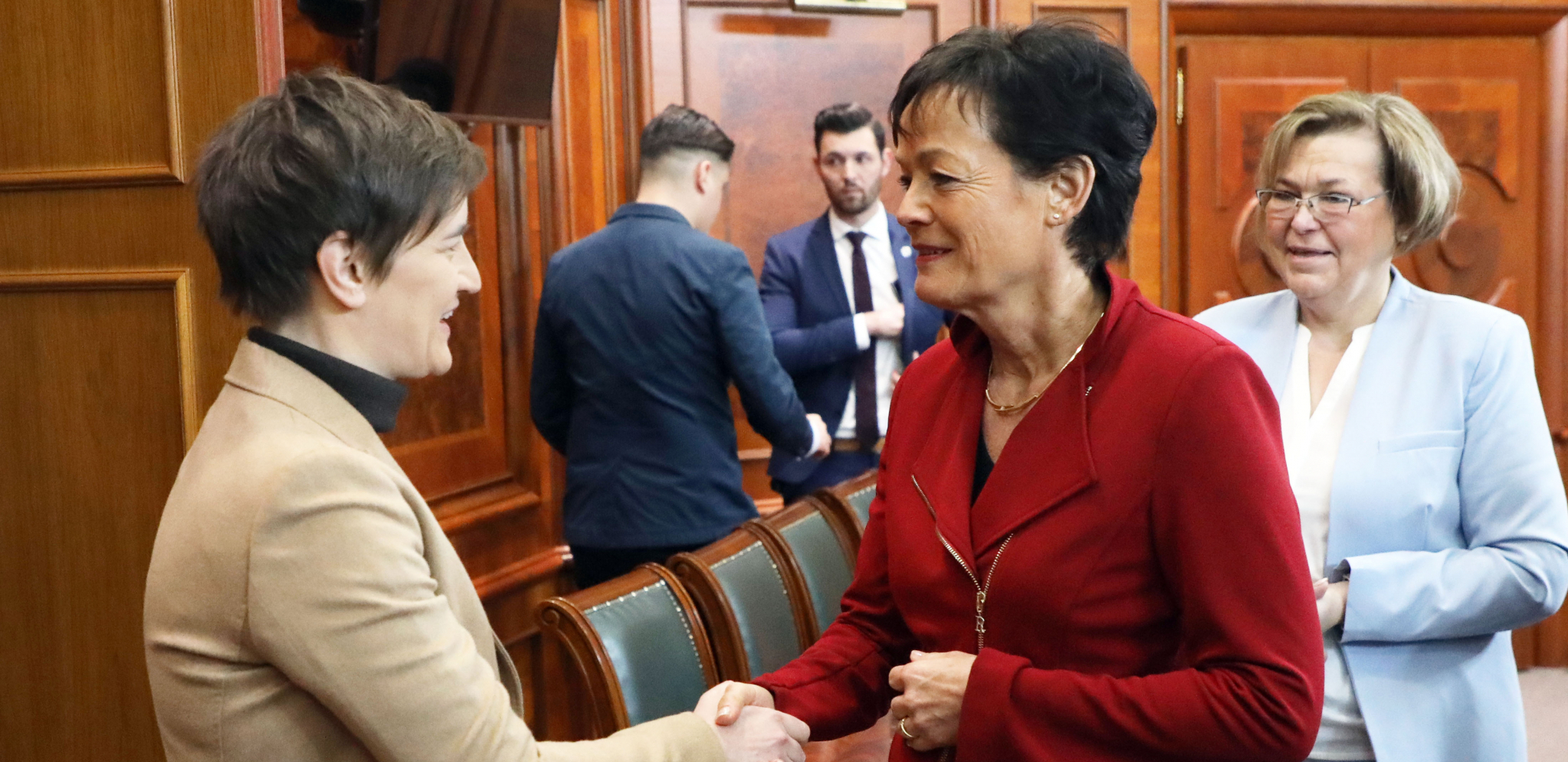 ZNAČAJNA PRIVREDNA RAZMENA ZA OBE STRANE Premijerka Brnabić sastala se sa ministarkom Putrih (FOTO)