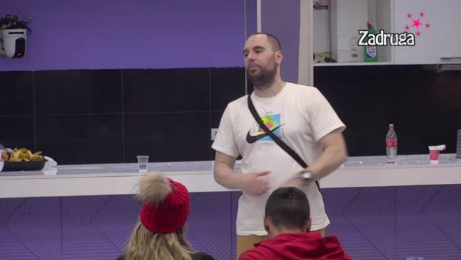 PRODUKCIJA ZVEZDANU ODUZELA NOŽ? Slavnić ovog puta prevazišao samog sebe, isplivao stravičan snimak (VIDEO)