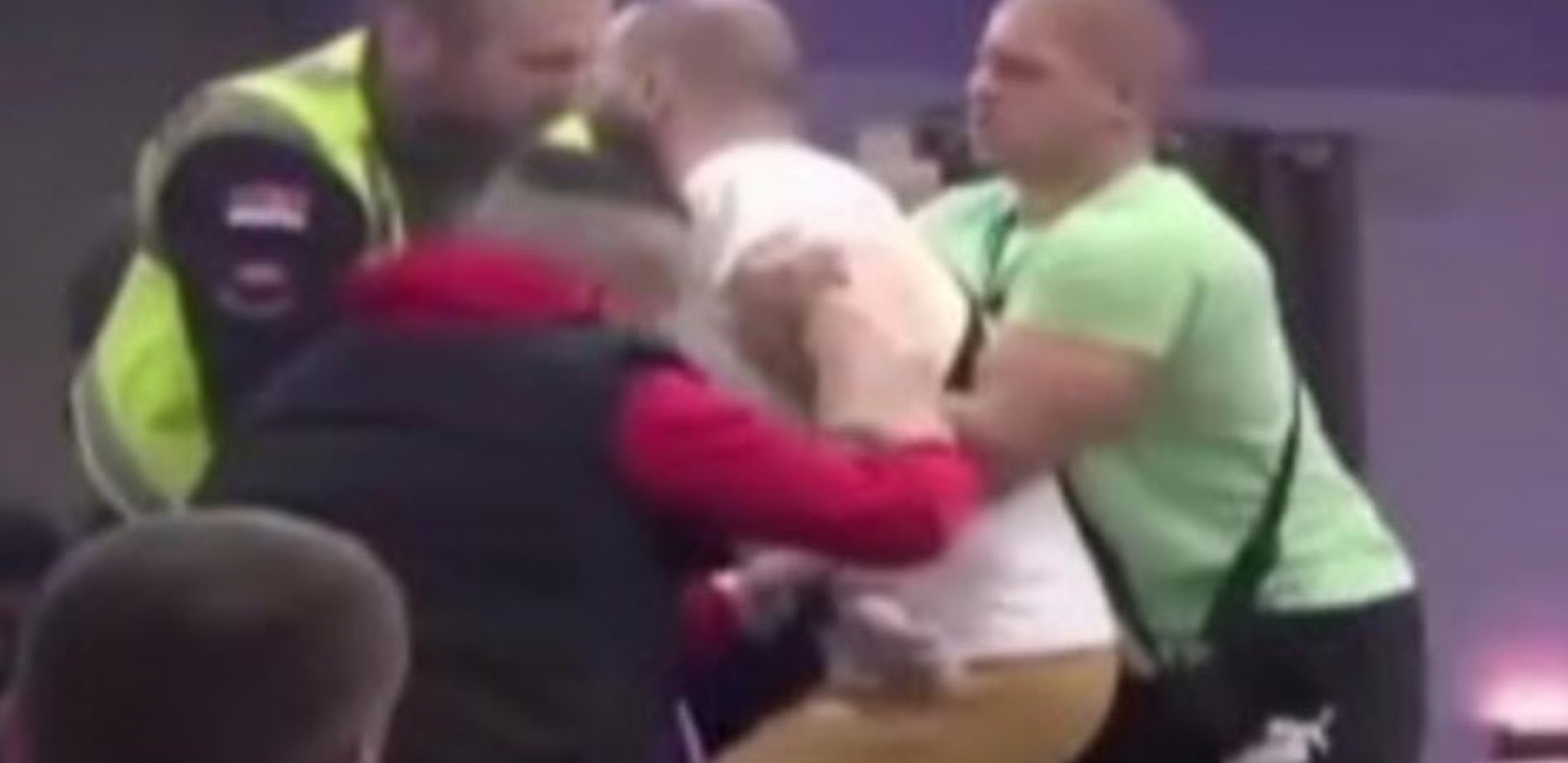 IZAŠAO IZ ZADRUGE Evo gde je odveden Zvezdan Slavnić nakon što je pokušao da sebi prereže grkljan! (VIDEO)