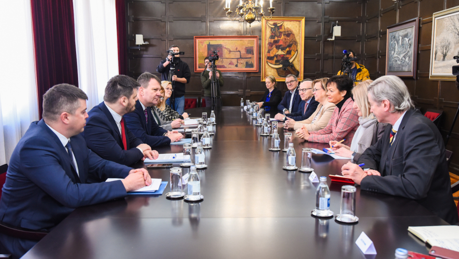 Mirović i ministarka Putrih o unapređenju saradnje AP Vojvodine i nemačke pokrajine Hesen