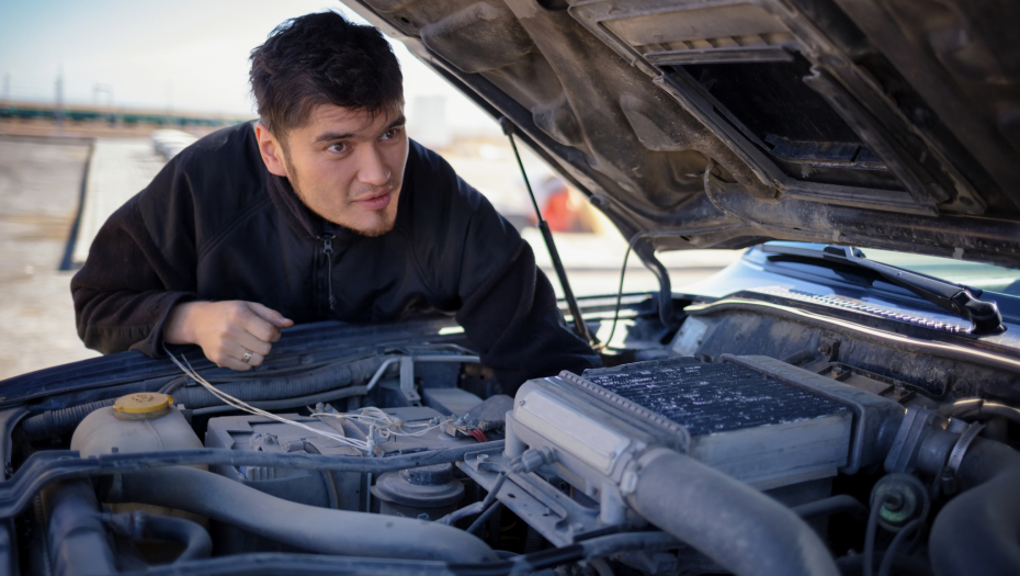 AKO OSETITE OVAJ MIRIS U KOLIMA, PRATITE OVA UPUSTVA Ovo su najčešći kvarovi