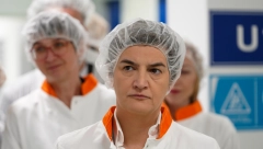 POČELA PROIZVODNJA INOVATIVNOG LEKA U SRBIJI Ana Brnabić obišla je kompaniju Hemofarm