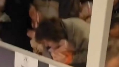 NE ZNAJU GDE UDARAJU, OTIMAJU SE, ULAZE U ZAMRZIVAČ I TO ZBOG ČEGA? Nezapamćena tuča u prodavnici