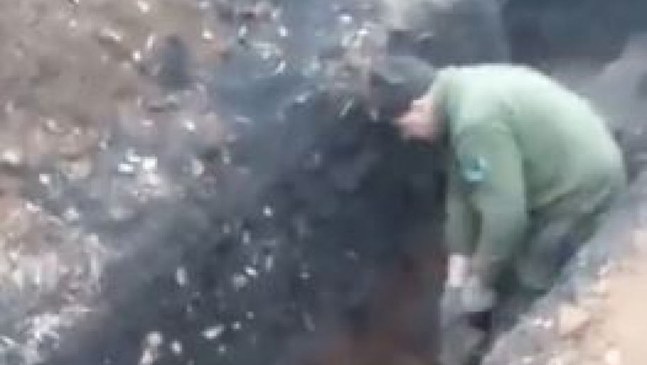 ŽESTOKA BORBA U UKRAJINSKIM ROVOVIMA! Naviru sa svih strana: Ovo su kamikaze! (VIDEO)