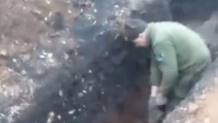 ŽESTOKA BORBA U UKRAJINSKIM ROVOVIMA! Naviru sa svih strana: Ovo su kamikaze! (VIDEO)