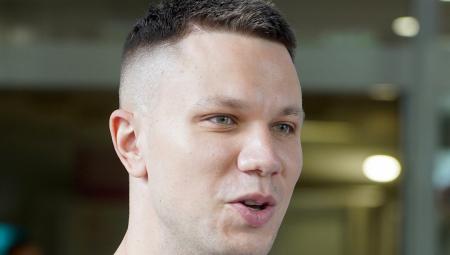 "NE POKAZUJEM GA JER JE LEPŠI OD MENE" Rođeni brat Relje Popovića je frajer i po, usijale se društvene mreže! (FOTO)