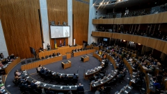 SKANDAL TRESE BEČ! Zelenski pokušao da se obrati, poslanici samo ustali i otušli!