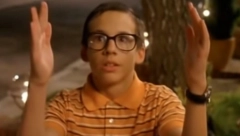 ZNAMO GA KAO ŠTREBERA IZ "MI NISMO ANĐELI" Bio je smotanko, zaljubljen u Mirku, danas ga ne biste prepoznali(FOTO)