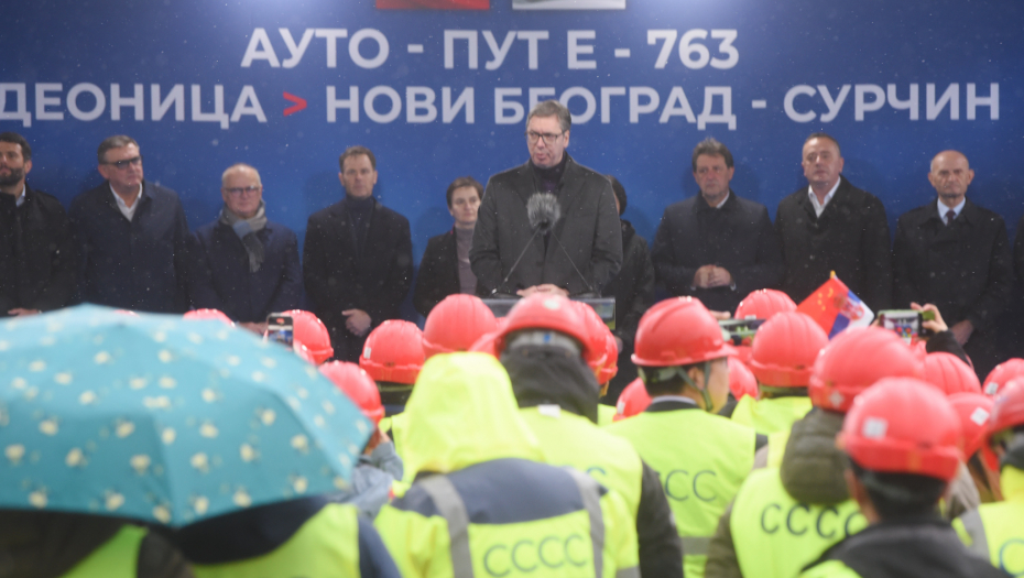 "NEMA TRAGA NI O KAKVOM POTPISIVANJU SPORAZUMA!" Vučić prisustvovao otvaranju deonice Novi Beograd-Surčin (VIDEO)