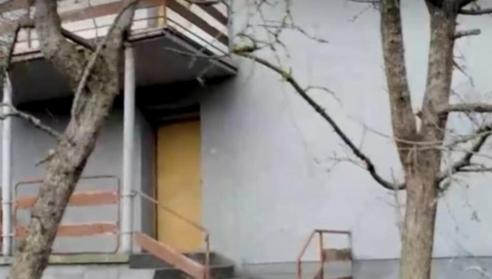 LEŠ MAJKE 13 GODINA DRŽAO U STANU Telo iskopao i mumificirao, stavio ga na krevet ispred televizora