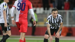 RASKRŠĆE NA "KARAĐORĐU" Duljaju prekretnica, Bataku se drma klupa