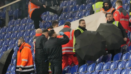 NAVIJAČ PREMINUO TOKOM UTAKMICE Ceo stadion je plakao