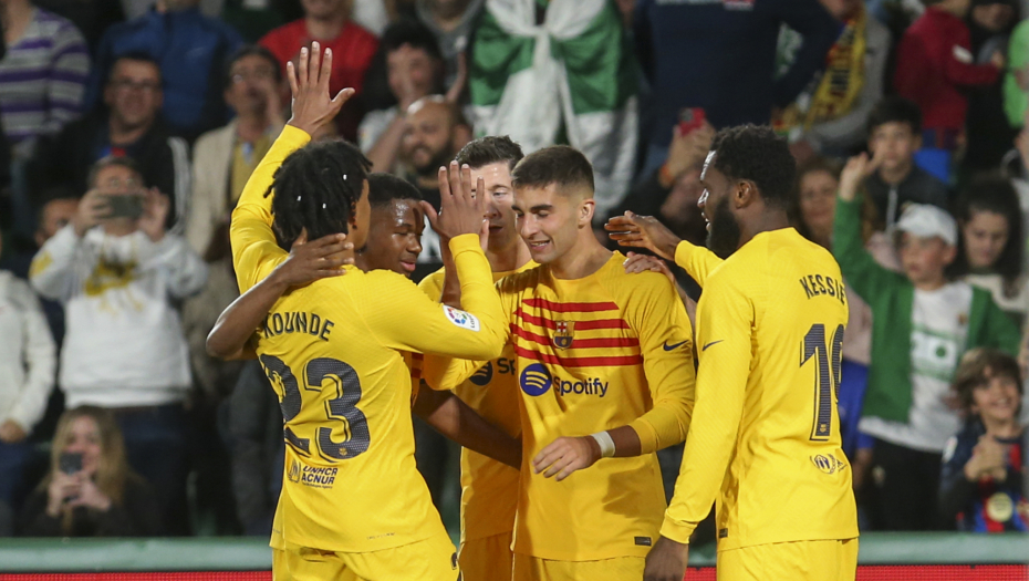 "POKER" KATALONACA Barselona lako protiv Betisa, debitovao 15-godišnjak