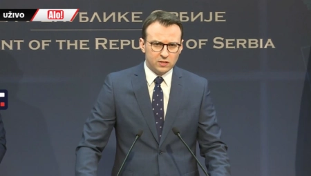 "KURTI ŽELI INCIDENTE NA SEVERU KOSOVA" Konferencija za novinare direktora Kancelarije za KiM Petra Petkovića (VIDEO)